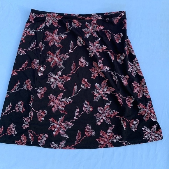 Vintage Express Cross Stitch Black Floral Embroidered Pencil Skirt Medium‎ Pink - Picture 2 of 6